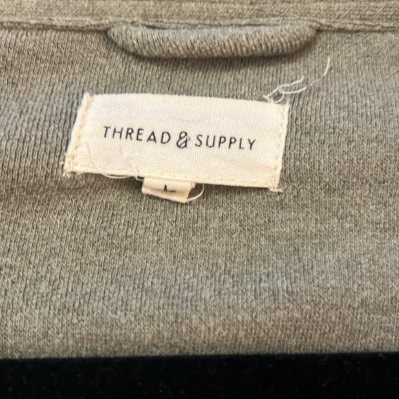 Thread & supply - Picture 3 of 3